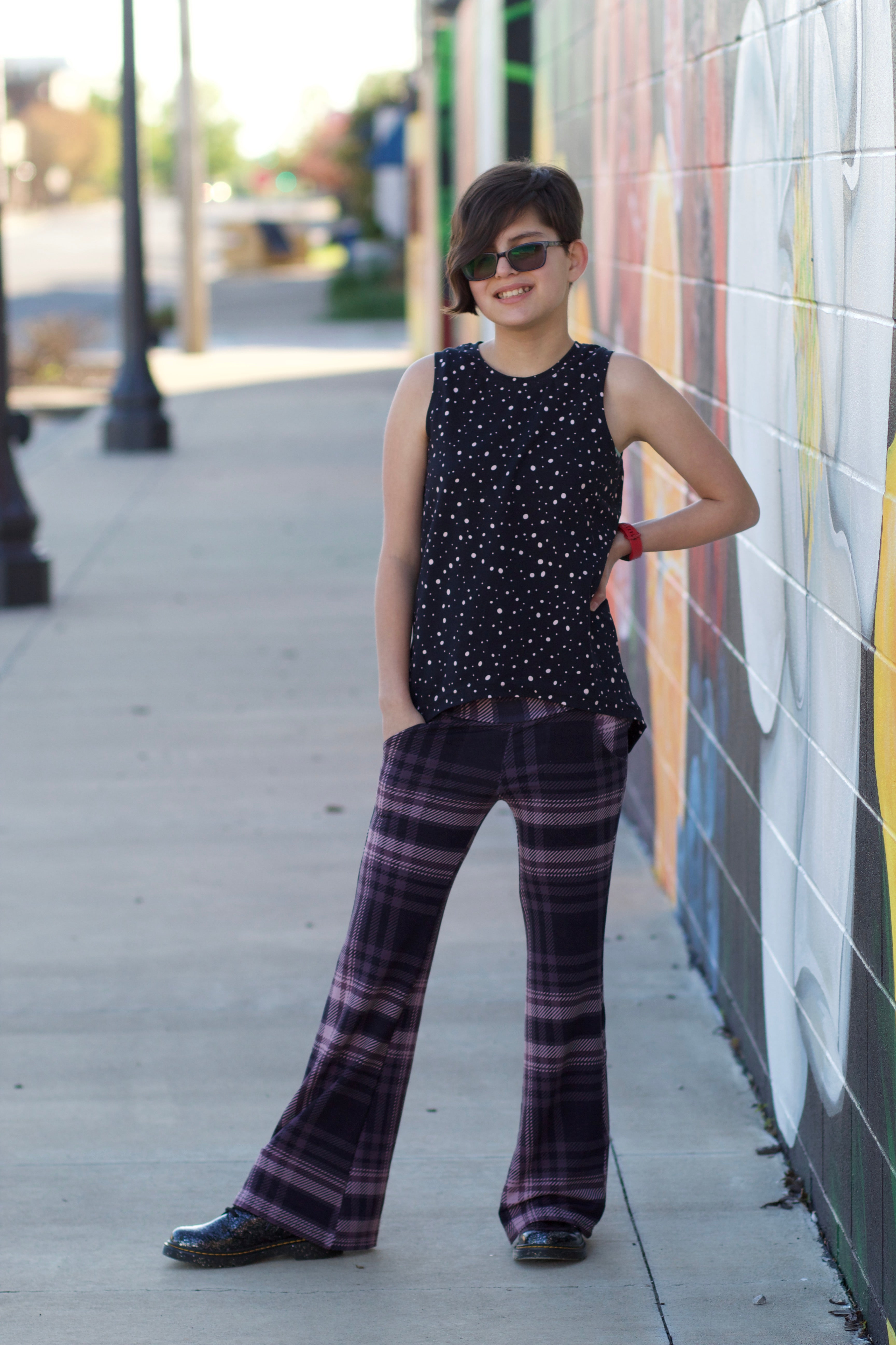 Grey flare leggings <3  Flare leggings, Flares outfit, Flared pants outfit